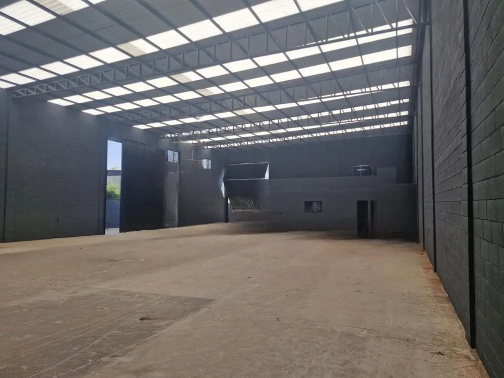 Depósito-Galpão, 600 m² - Foto 1