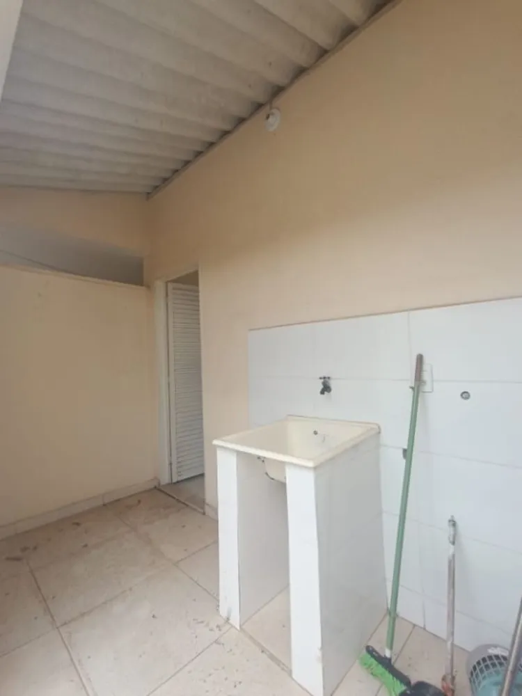 Casa, 4 quartos, 230 m² - Foto 3