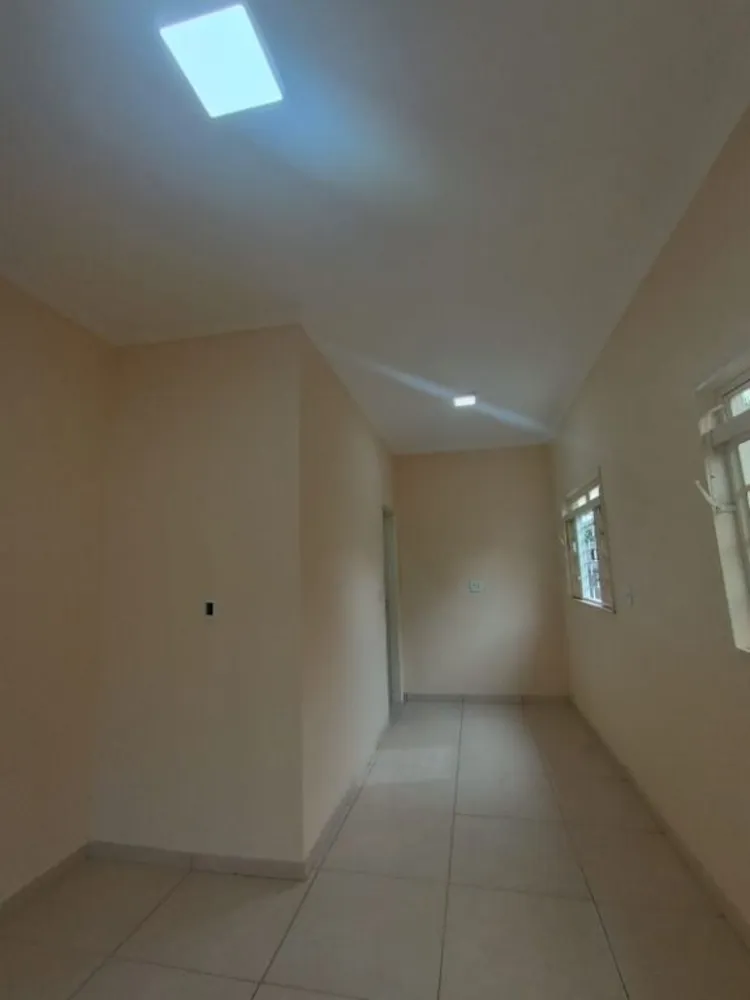Casa, 4 quartos, 230 m² - Foto 1