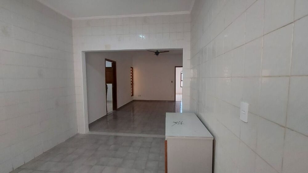 Casa à venda com 3 quartos, 223m² - Foto 5