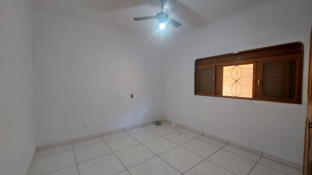 Casa à venda com 3 quartos, 223m² - Foto 8
