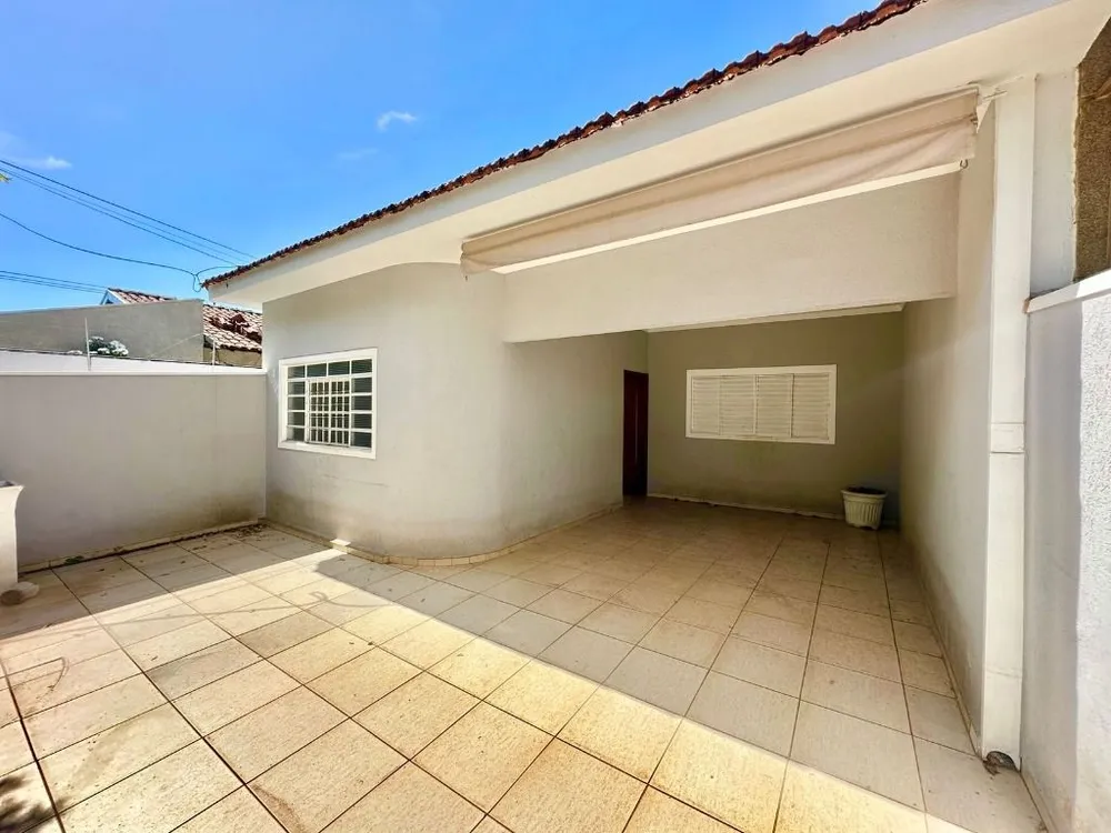Casa, 4 quartos, 182 m² - Foto 1