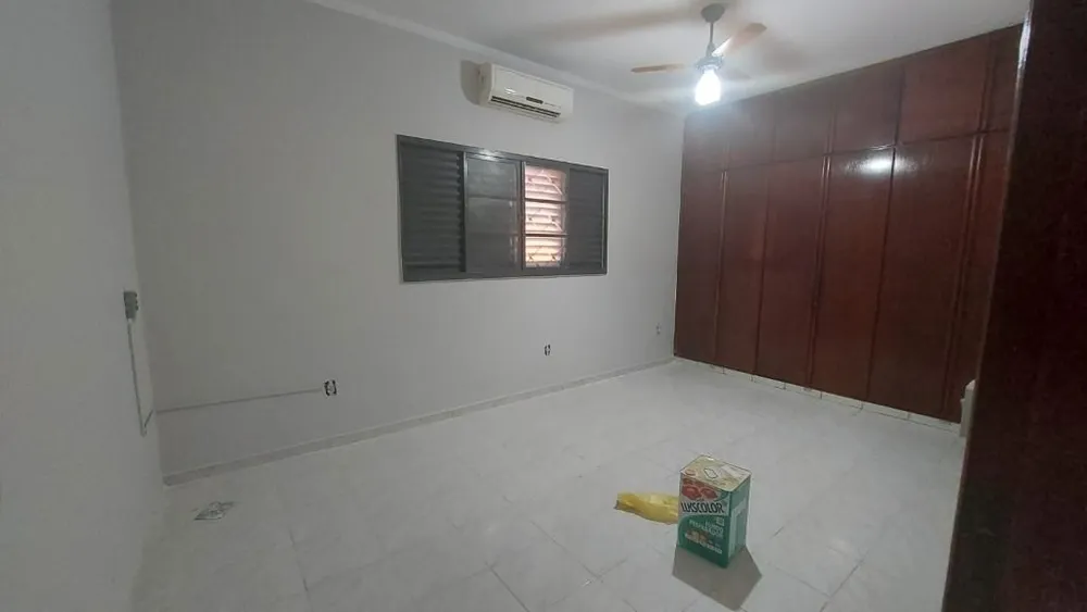 Casa, 4 quartos, 250 m² - Foto 1