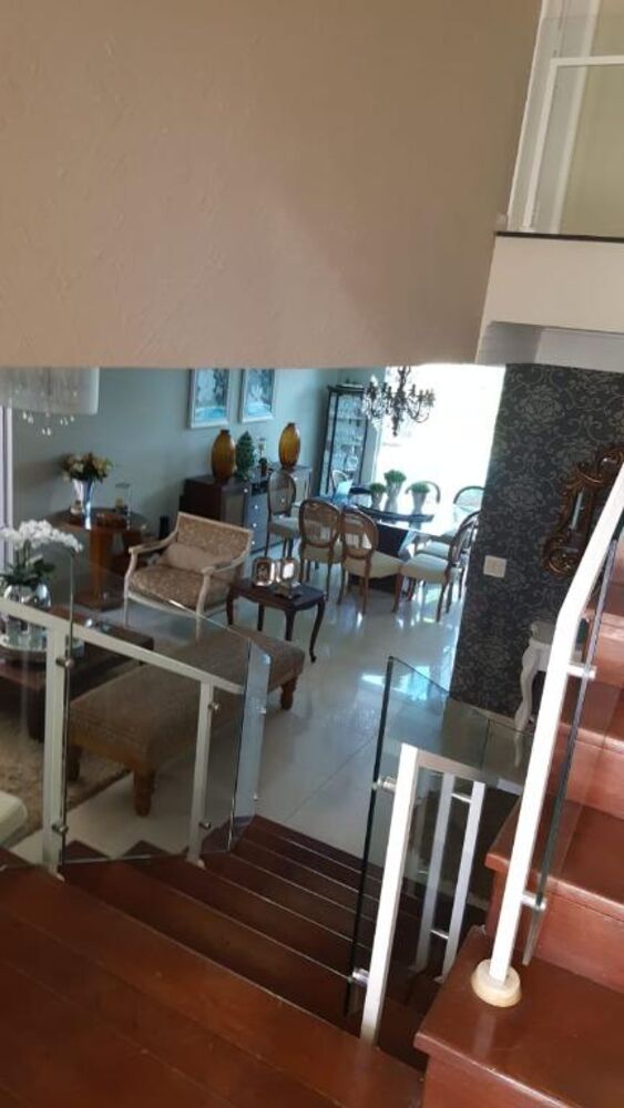 Casa de Condomínio à venda com 4 quartos, 450m² - Foto 3