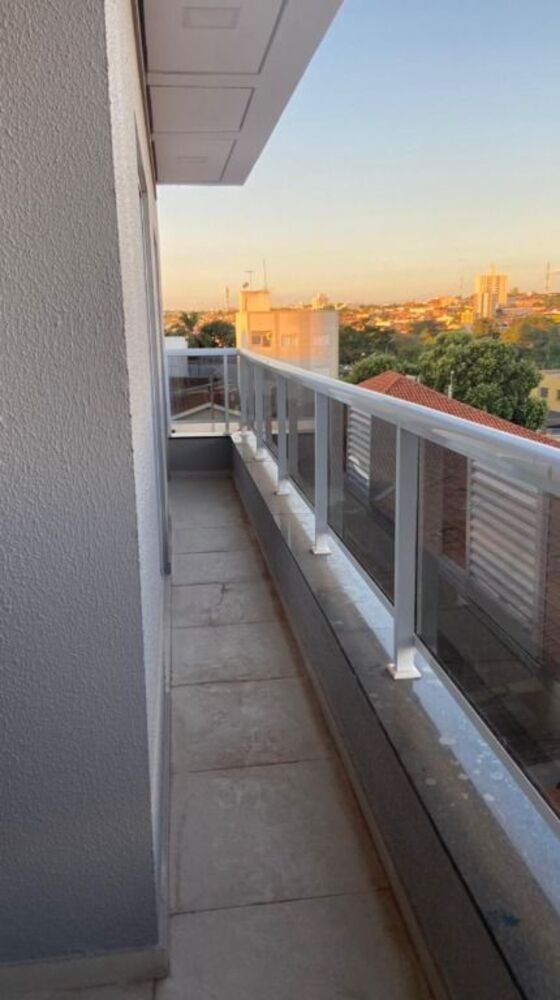 Apartamento à venda com 3 quartos, 88m² - Foto 2