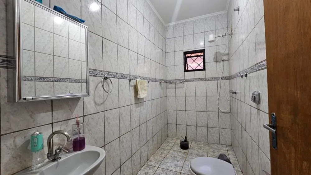 Casa, 5 quartos, 196 m² - Foto 1