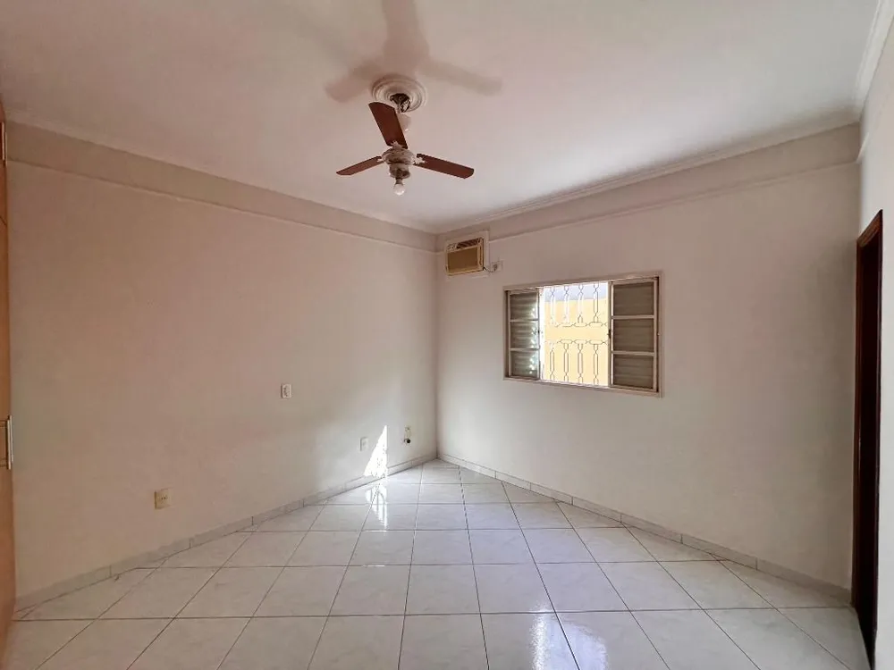 Casa, 3 quartos, 260 m² - Foto 3