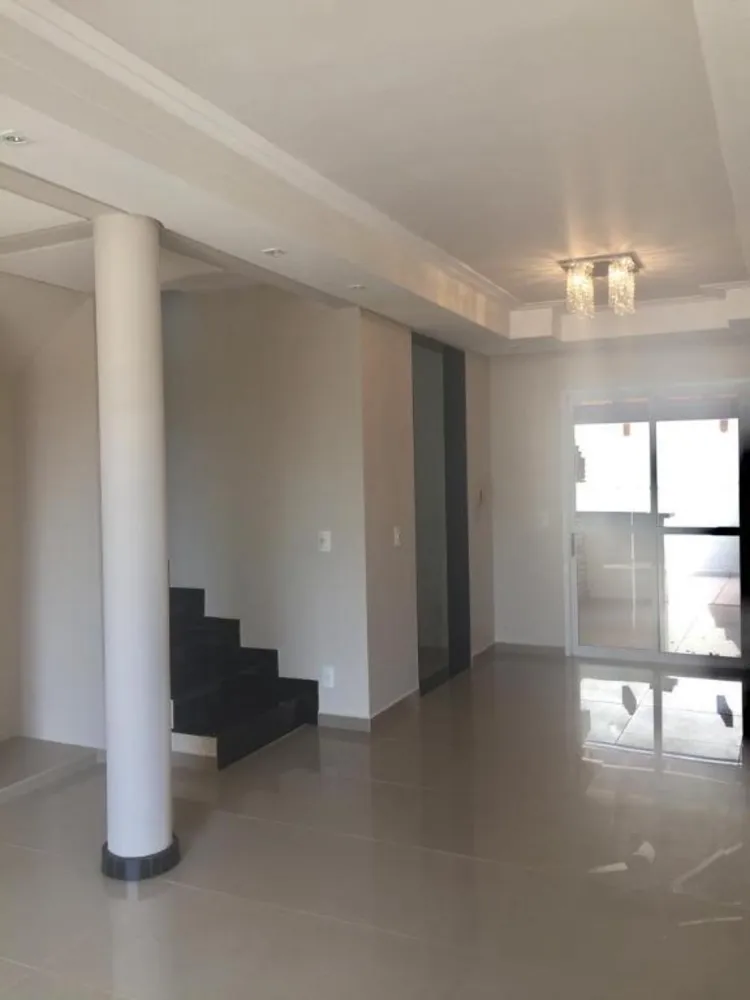 Casa, 3 quartos, 170 m² - Foto 2
