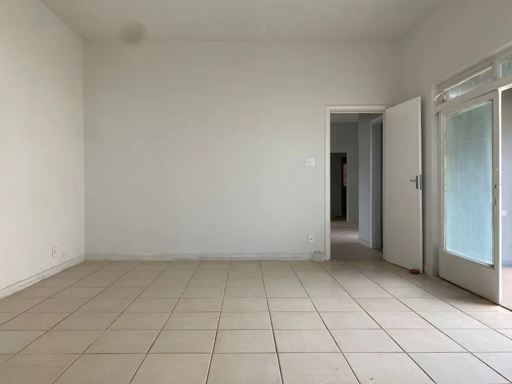 Casa, 6 quartos, 220 m² - Foto 3