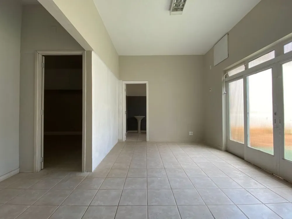 Casa, 6 quartos, 220 m² - Foto 4