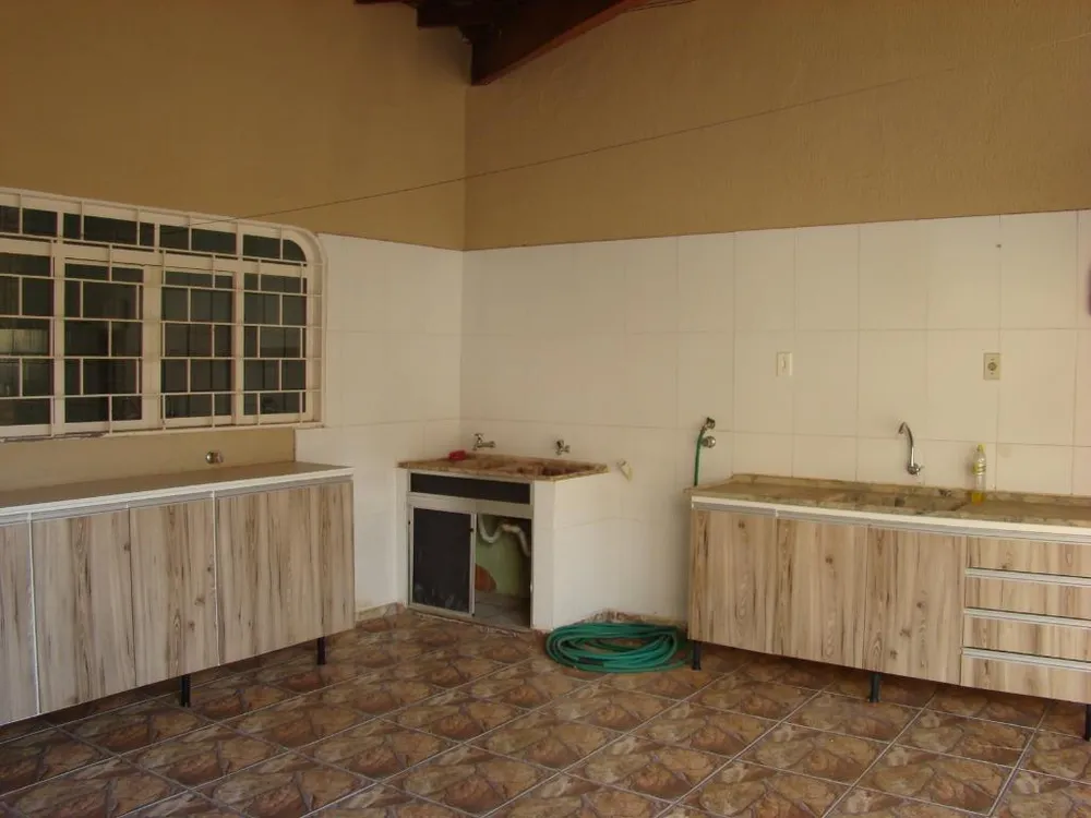 Casa, 3 quartos, 218 m² - Foto 4