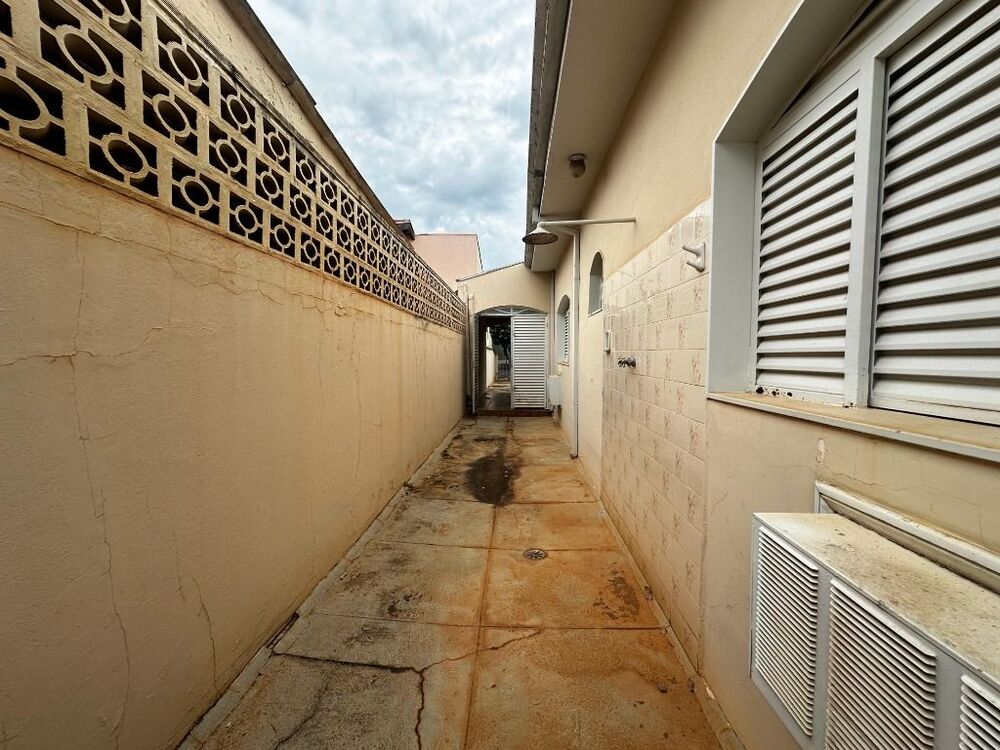 Casa à venda com 3 quartos, 183m² - Foto 4
