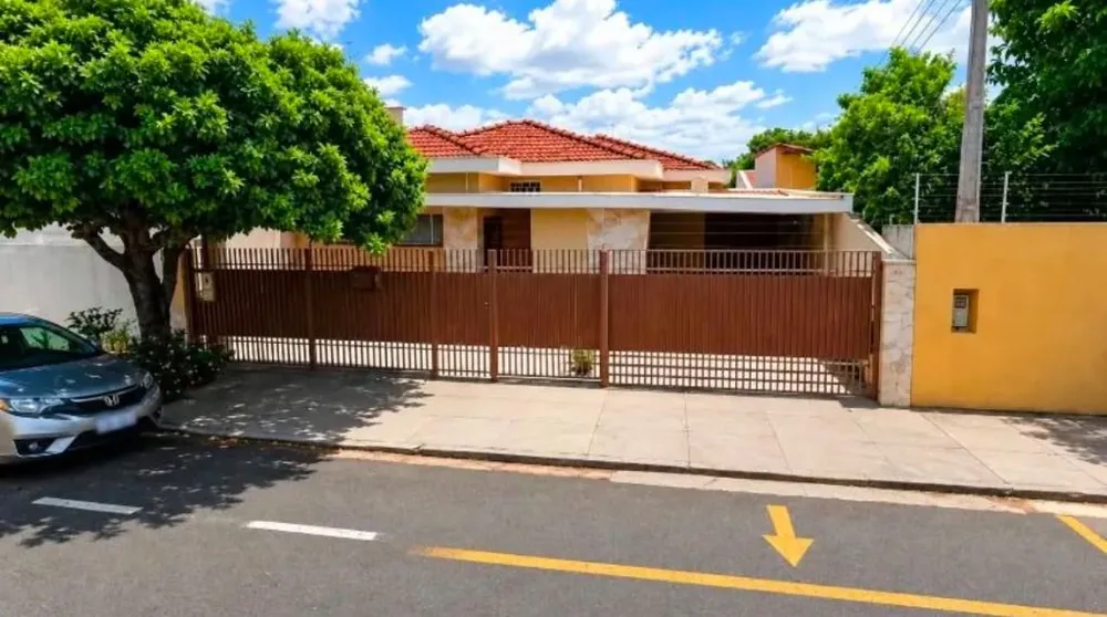 Casa, 3 quartos, 200 m² - Foto 1