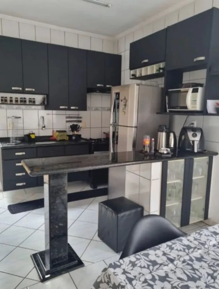 Casa, 3 quartos, 200 m² - Foto 2