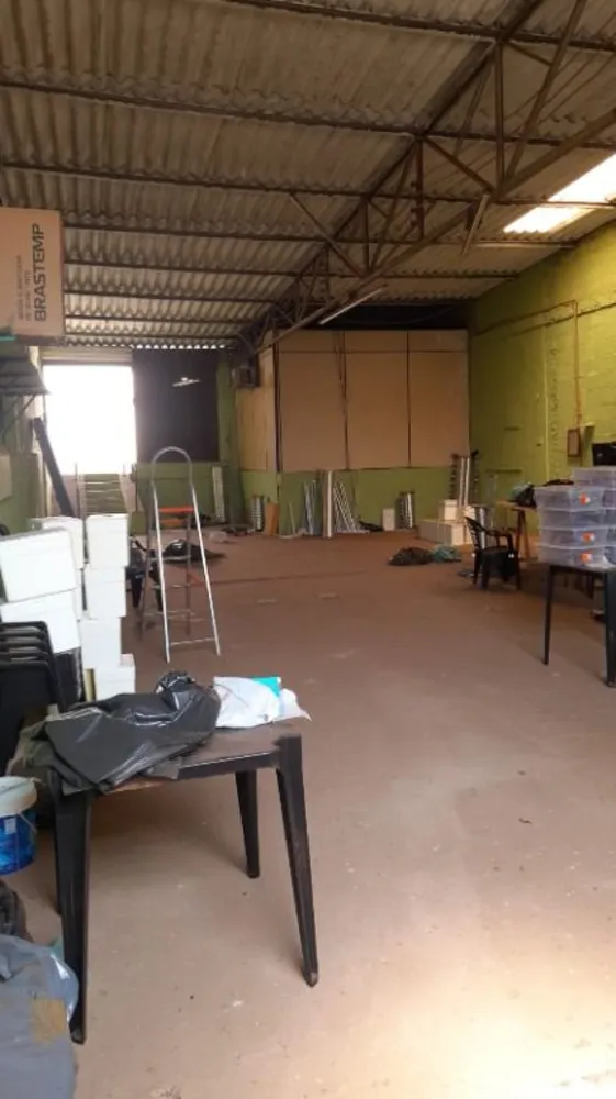 Loja-Salão, 650 m² - Foto 1