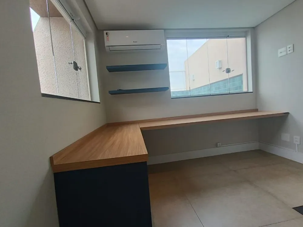 Apartamento, 3 quartos, 216 m² - Foto 2