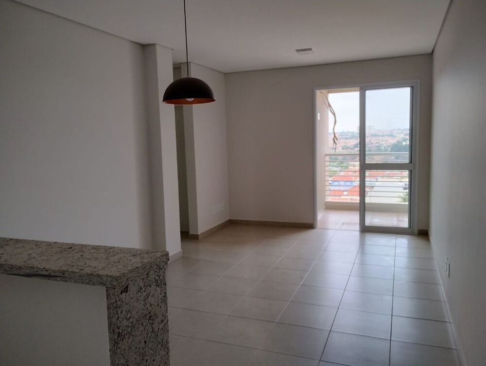 Apartamento à venda com 2 quartos, 70m² - Foto 1
