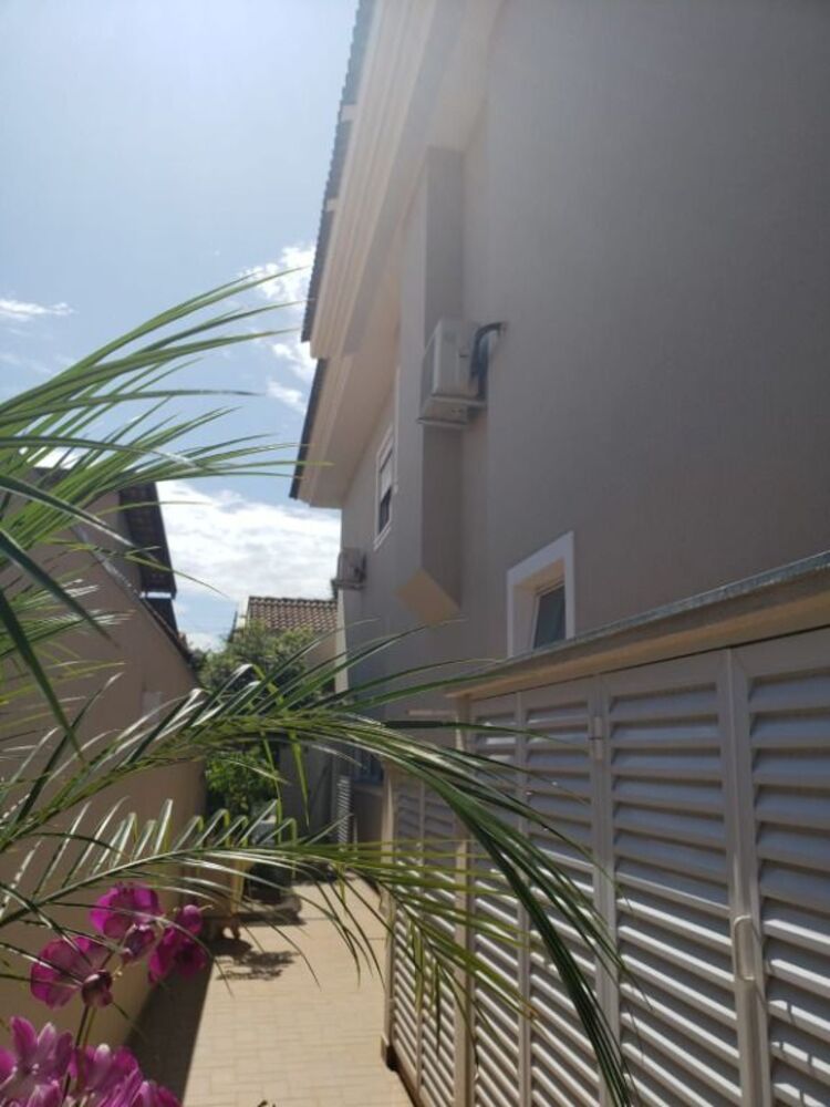 Casa de Condomínio à venda com 3 quartos, 410m² - Foto 4