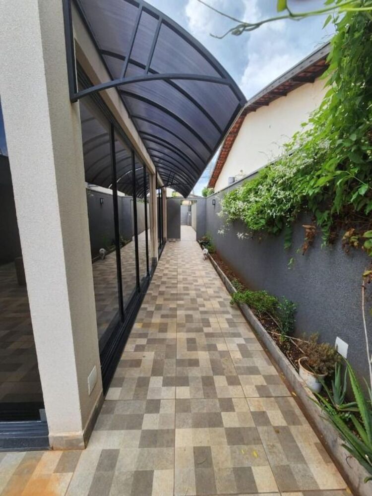 Casa à venda com 3 quartos, 264m² - Foto 11
