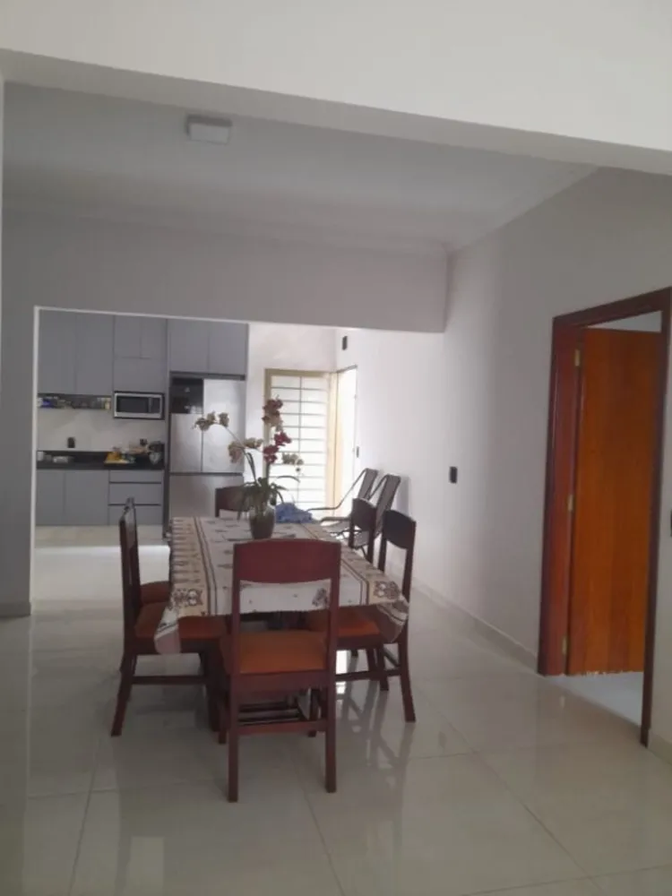 Casa, 3 quartos, 141 m² - Foto 2