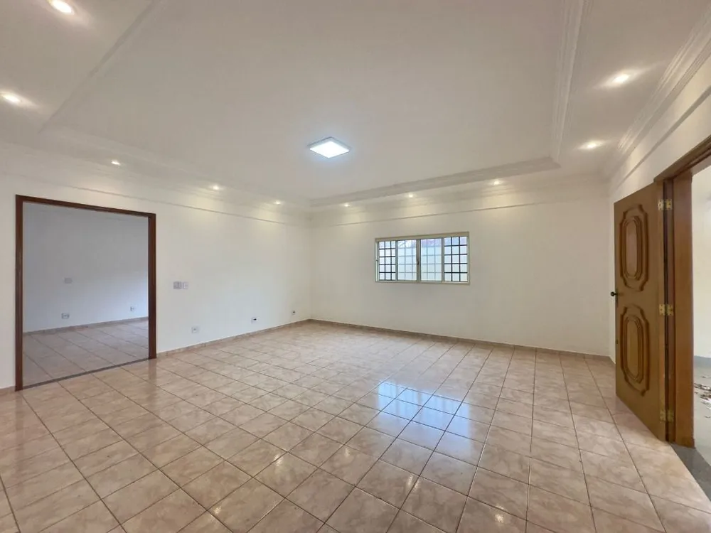 Casa, 3 quartos, 200 m² - Foto 1