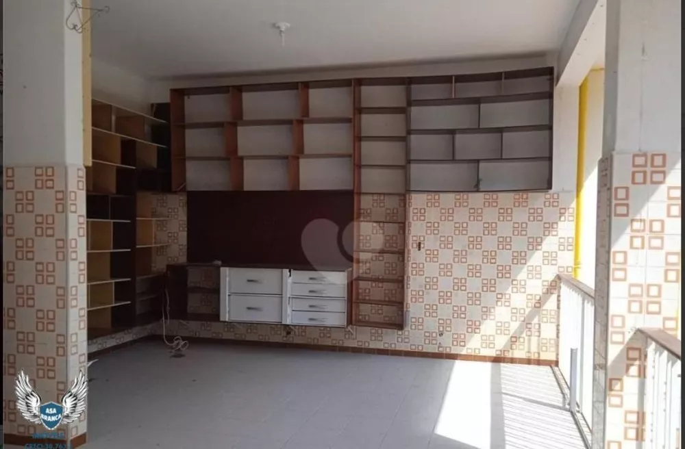 Sobrado à venda com 3 quartos, 329m² - Foto 4