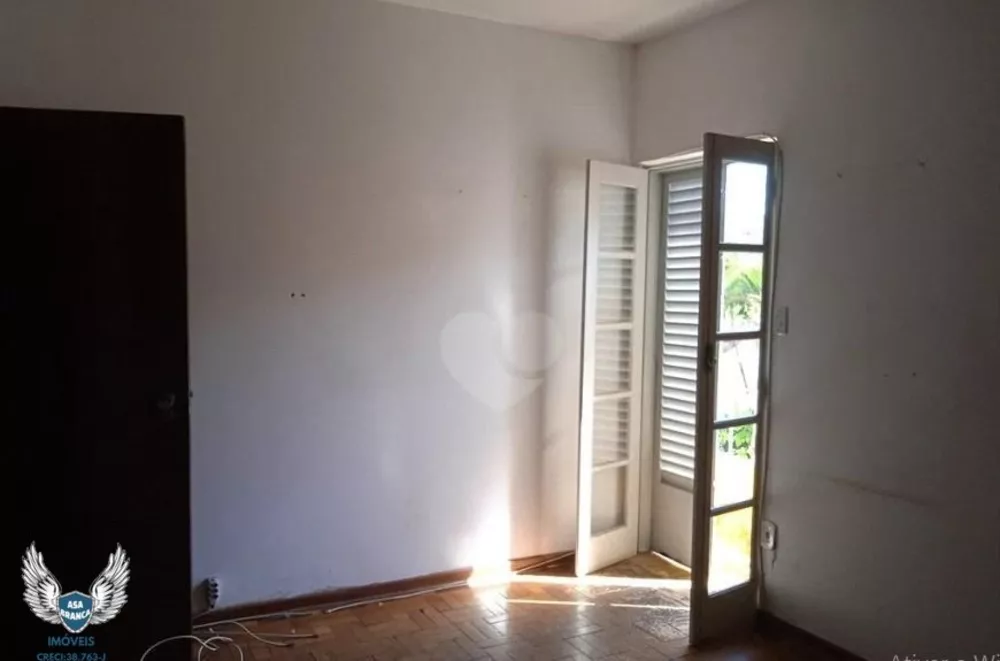 Sobrado à venda com 3 quartos, 329m² - Foto 3