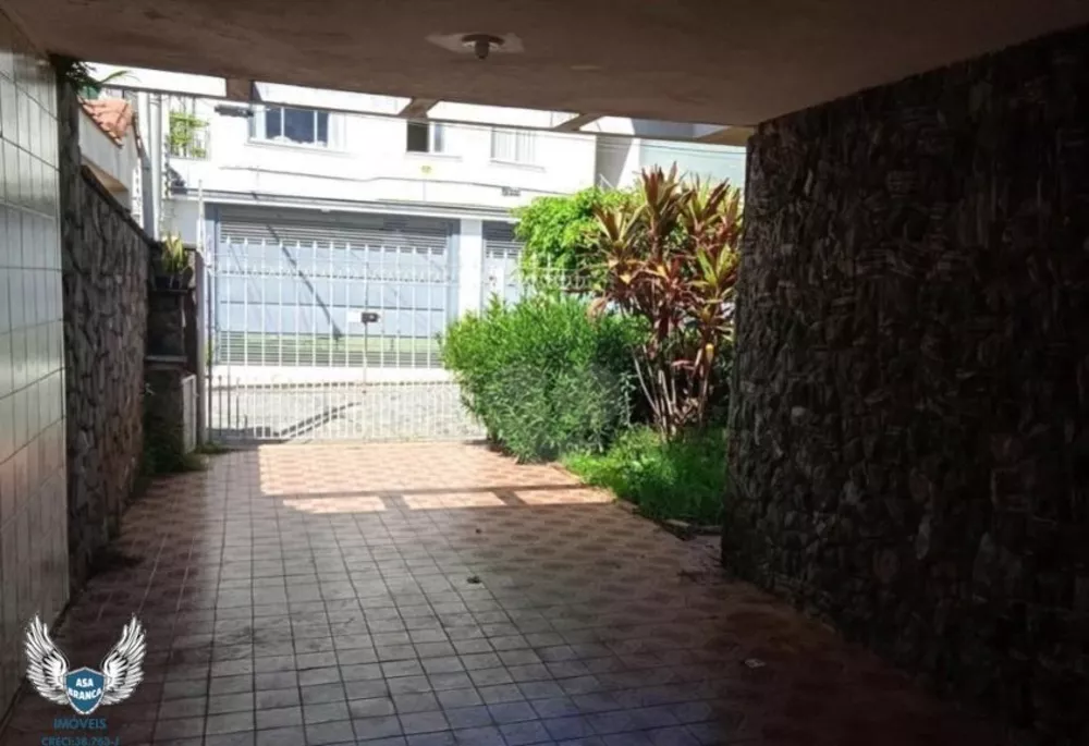 Sobrado à venda com 3 quartos, 329m² - Foto 1