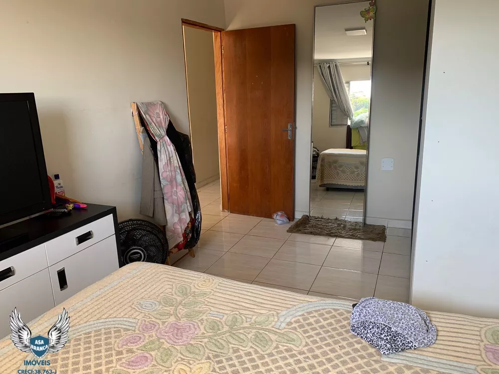 Casa à venda com 10 quartos, 170m² - Foto 4