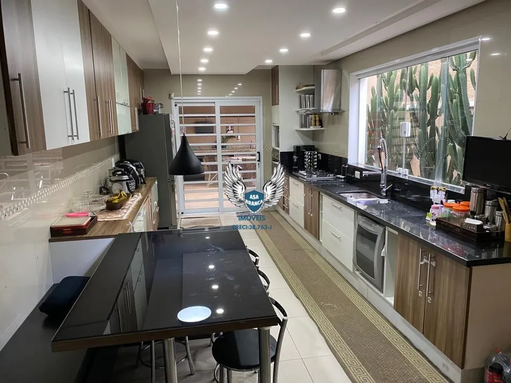 Sobrado, 3 quartos, 240 m² - Foto 13
