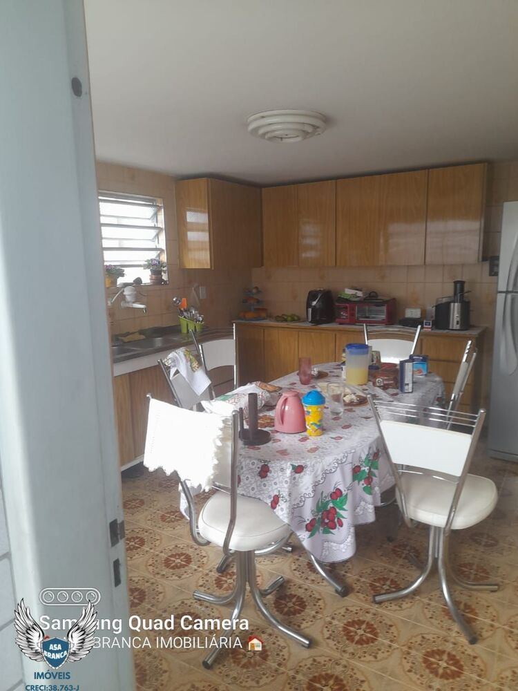 Casa, 3 quartos, 250 m² - Foto 4