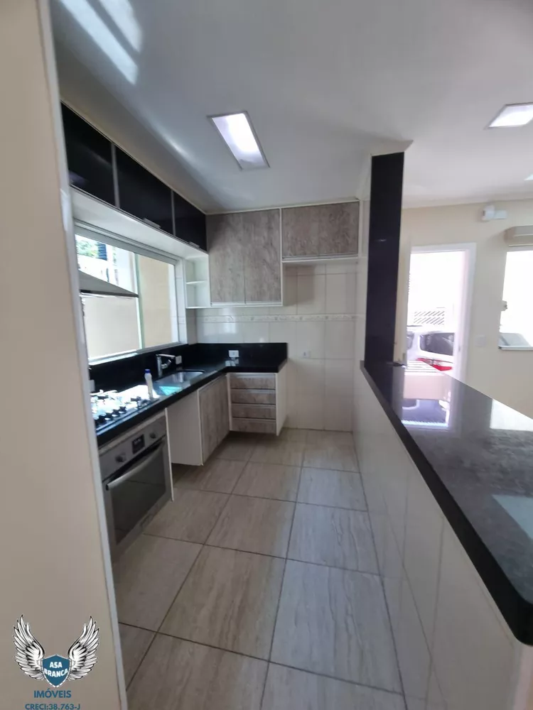 Casa à venda com 3 quartos, 230m² - Foto 4