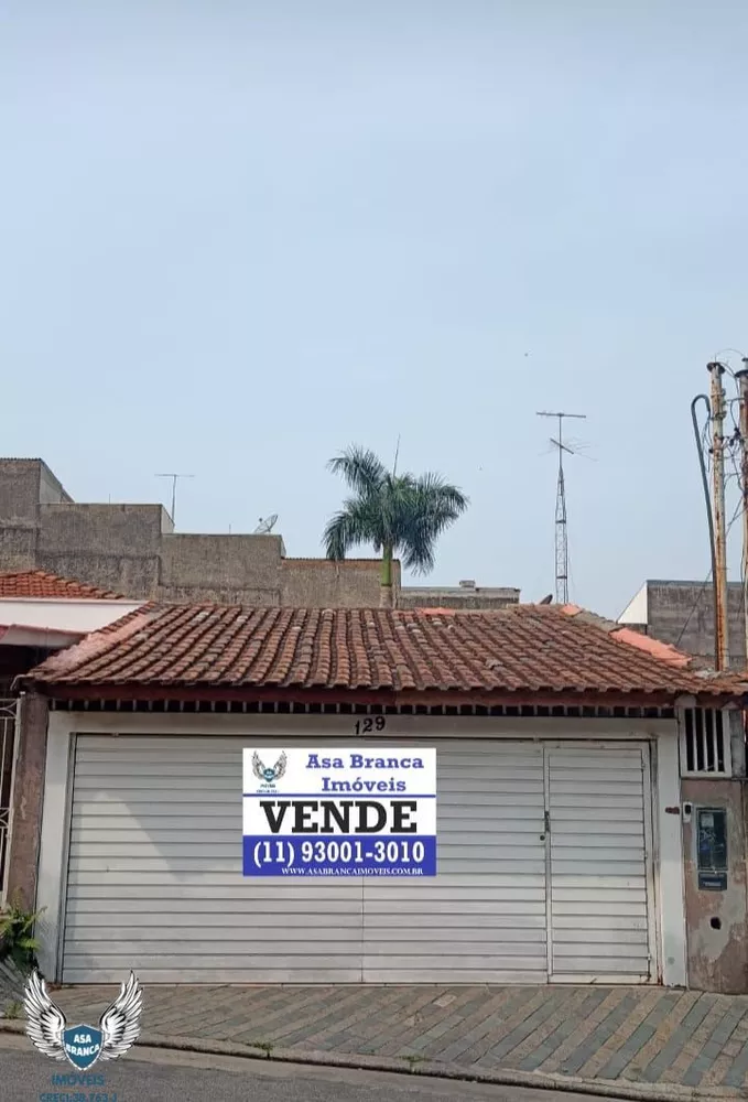 Casa à venda com 3 quartos, 129m² - Foto 1