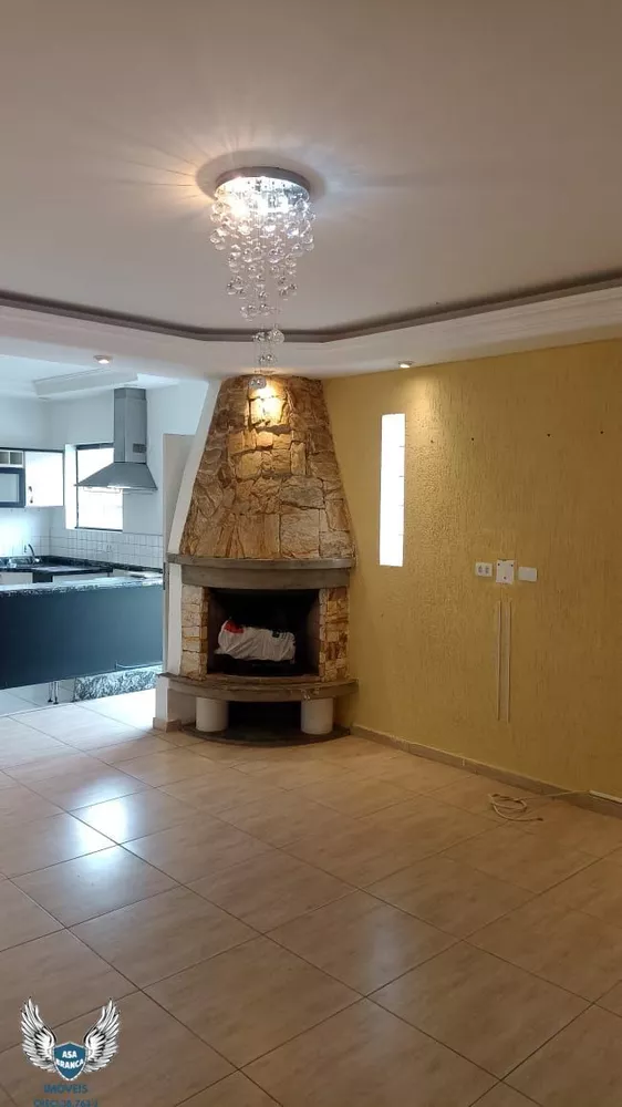 Casa à venda com 3 quartos, 129m² - Foto 2