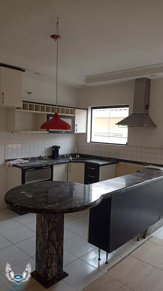 Casa à venda com 3 quartos, 129m² - Foto 3