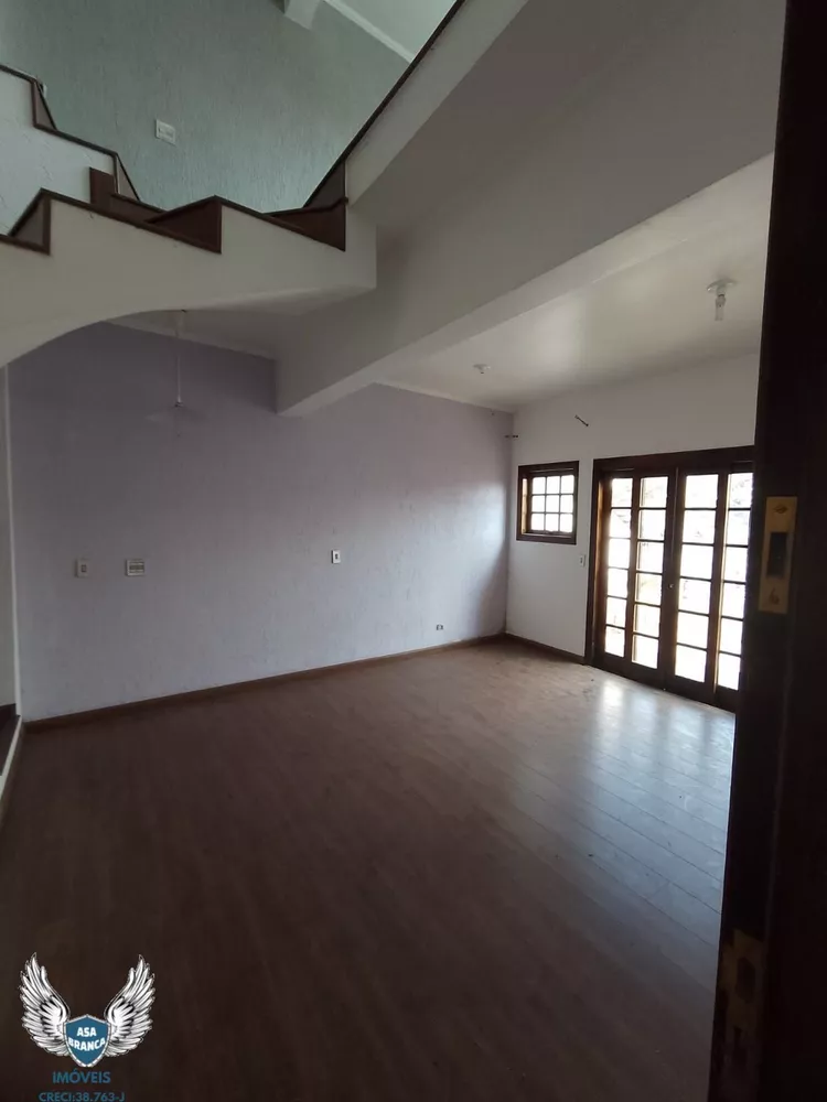 Sobrado à venda com 3 quartos, 227m² - Foto 4