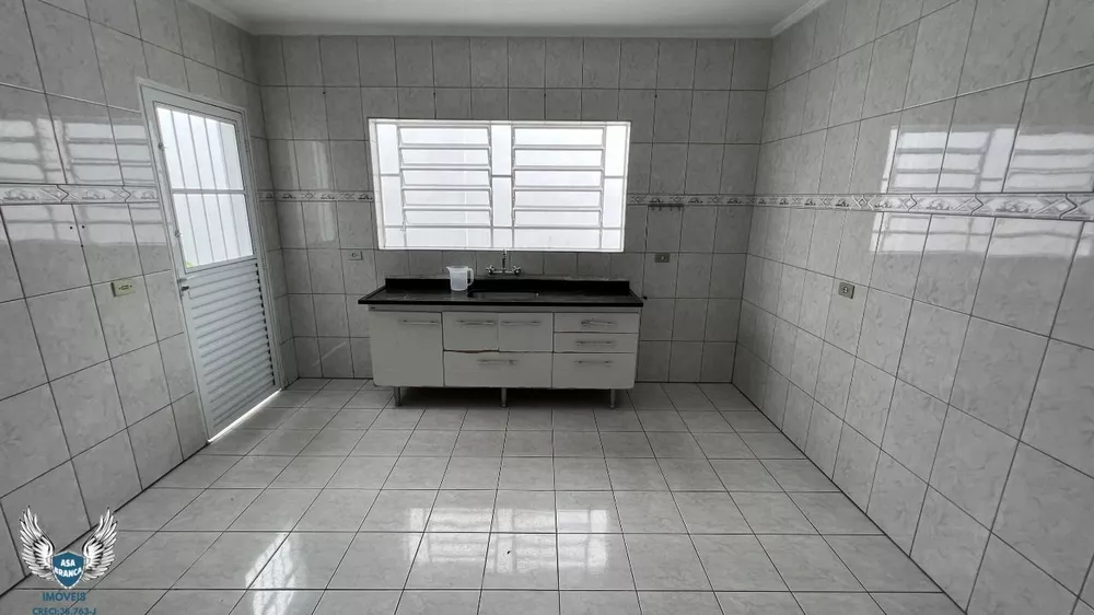 Sobrado à venda com 3 quartos, 134m² - Foto 3