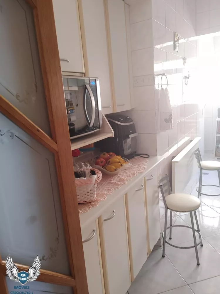 Apartamento à venda com 3 quartos, 75m² - Foto 4