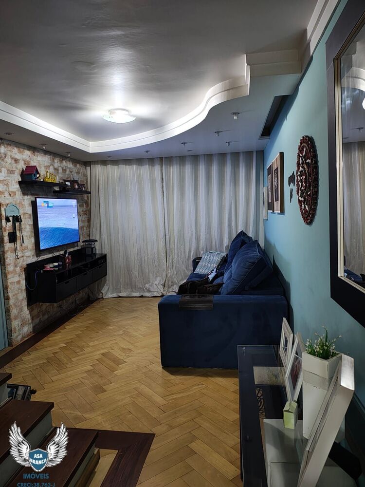 Sobrado à venda com 3 quartos, 200m² - Foto 1