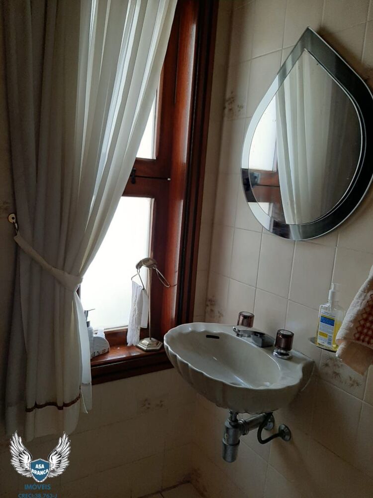 Sobrado à venda com 4 quartos, 500m² - Foto 2