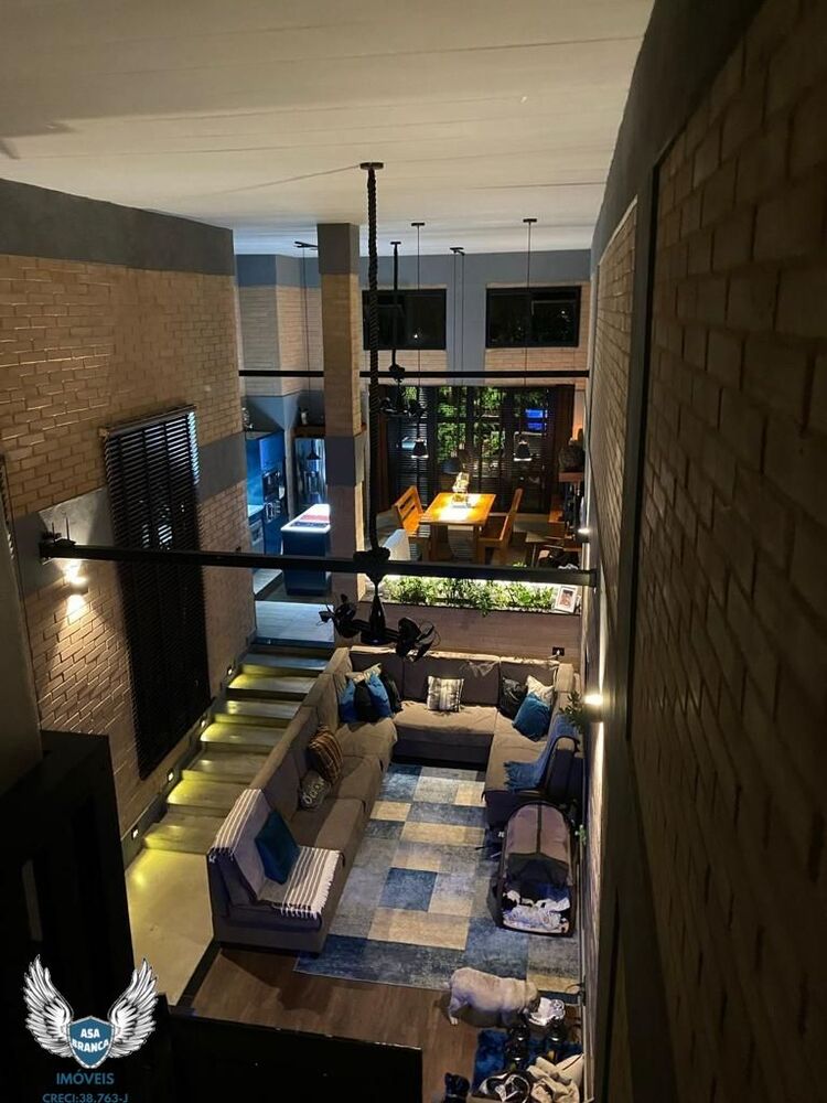 Apartamento, 3 quartos, 230 m² - Foto 1