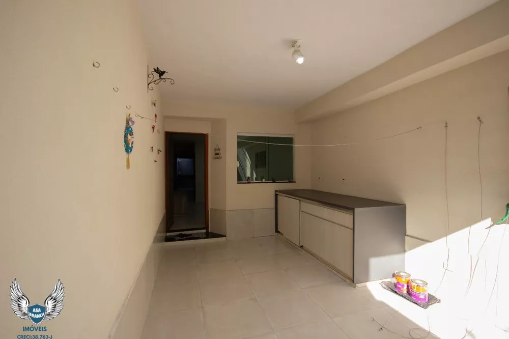 Sobrado à venda com 3 quartos, 109m² - Foto 2