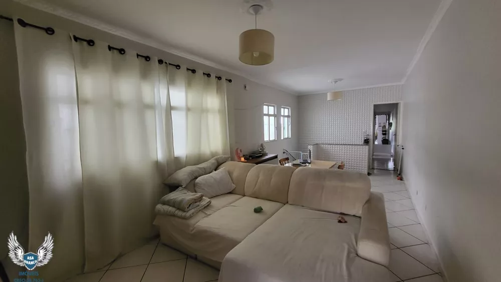 Sobrado à venda com 3 quartos, 250m² - Foto 1