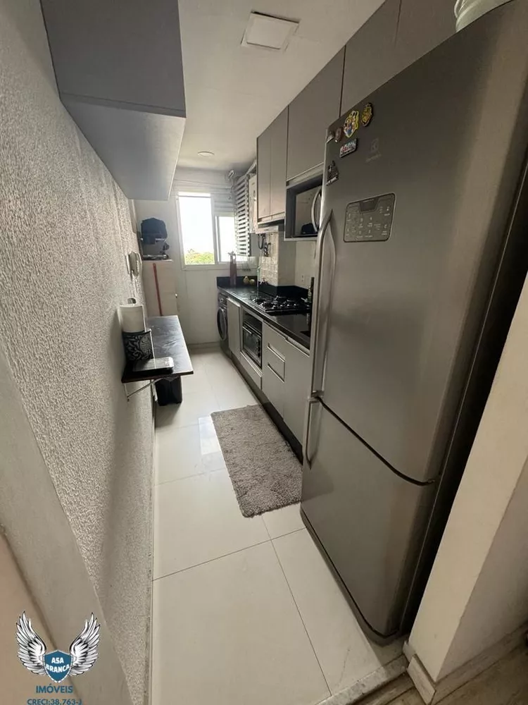 Apartamento à venda com 3 quartos, 67m² - Foto 2