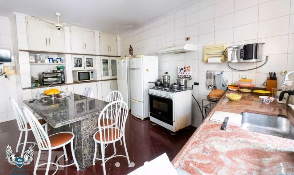 Casa, 5 quartos, 335 m² - Foto 4