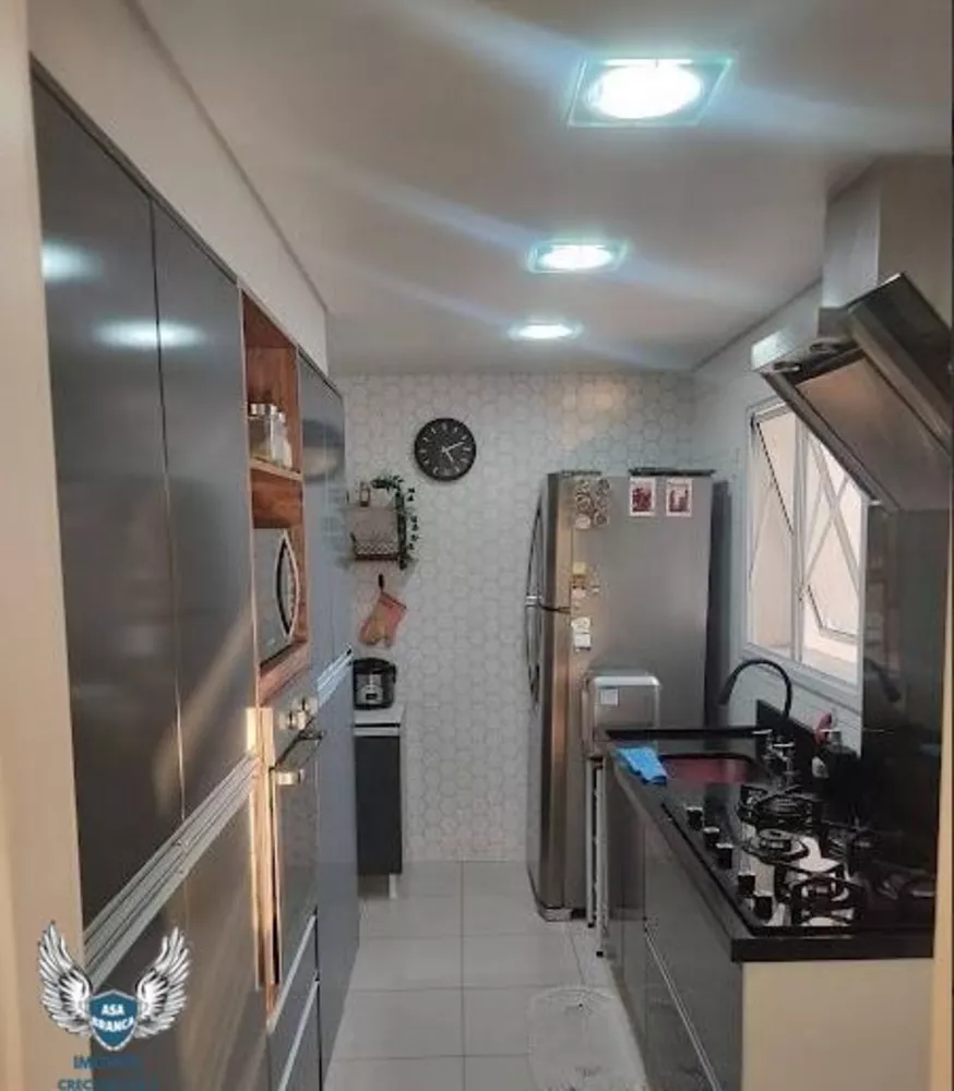 Apartamento à venda com 3 quartos, 121m² - Foto 3