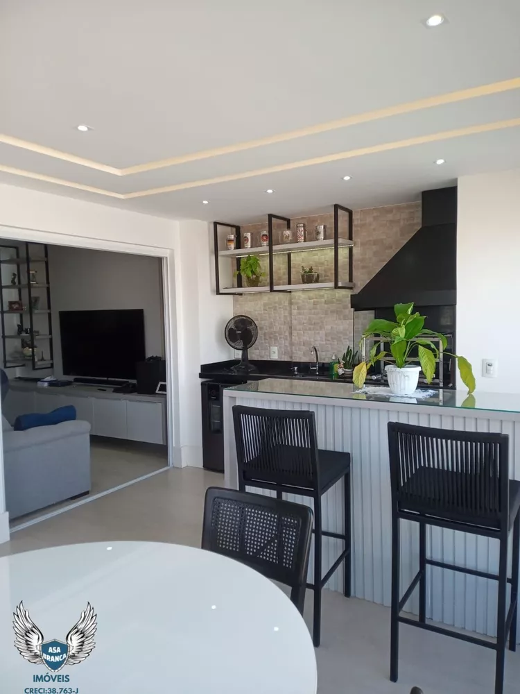 Apartamento à venda com 2 quartos, 79m² - Foto 2