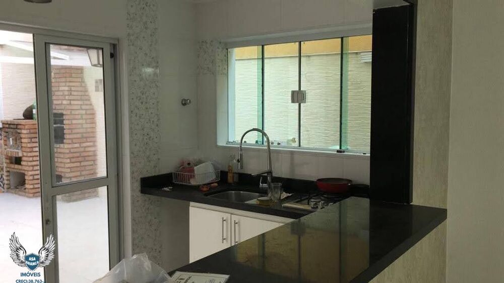 Sobrado à venda com 3 quartos, 200m² - Foto 12