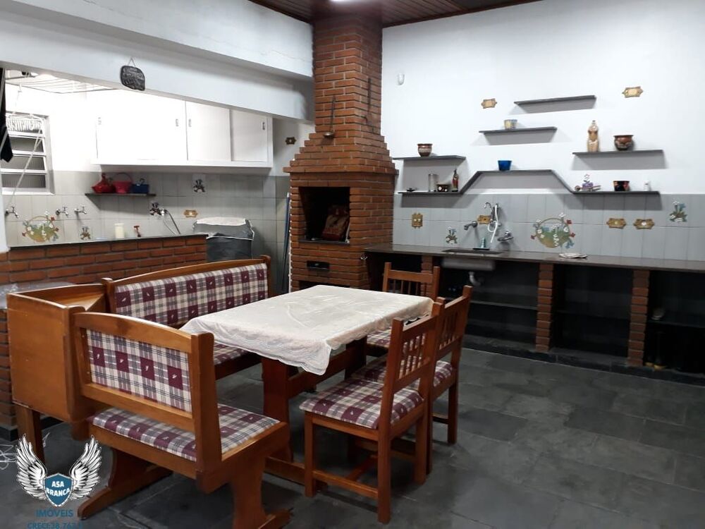 Casa, 3 quartos, 380 m² - Foto 1