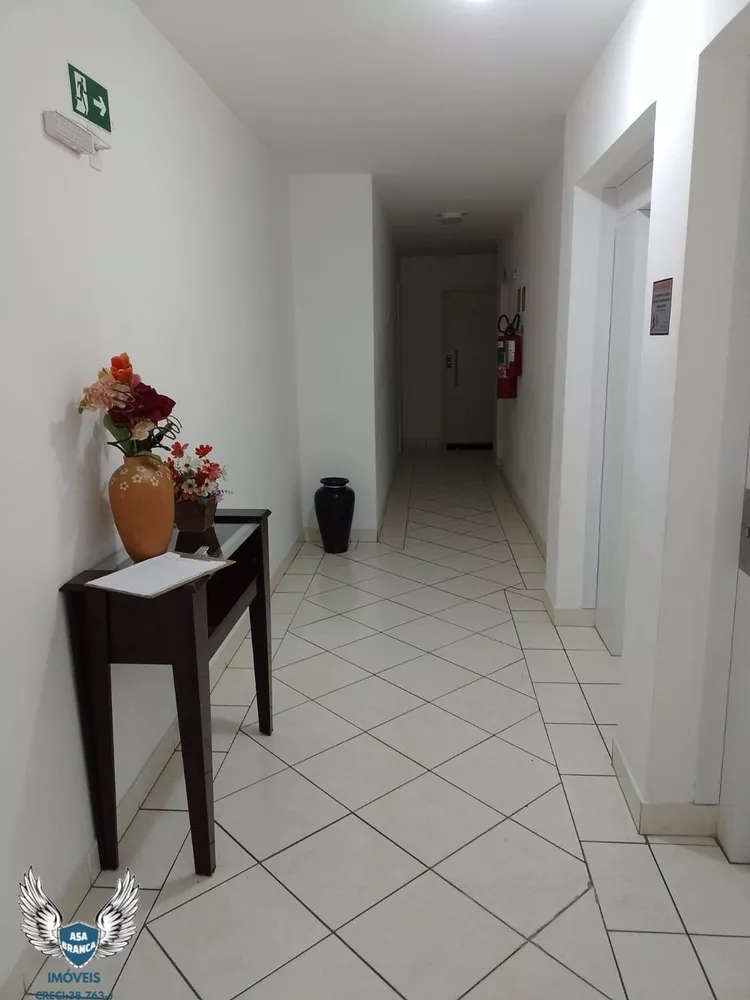 Apartamento à venda com 3 quartos, 67m² - Foto 4